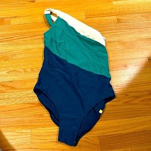 summersalt One-Shoulder Colorblock One-Piece Swimsuit in Navy, Teal & Cream